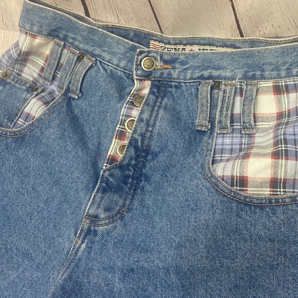 Vintage High Rise Mom Zena Jean Shorts - Picture 7 of 10